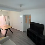 アパート 2br Sleeps4 In - Orchid リスボン